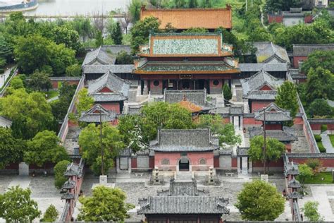 A Vila Histórica de Suqian: Uma Jornada no Tempo Através de Edifícios Antigos e Cultura Tradicional!